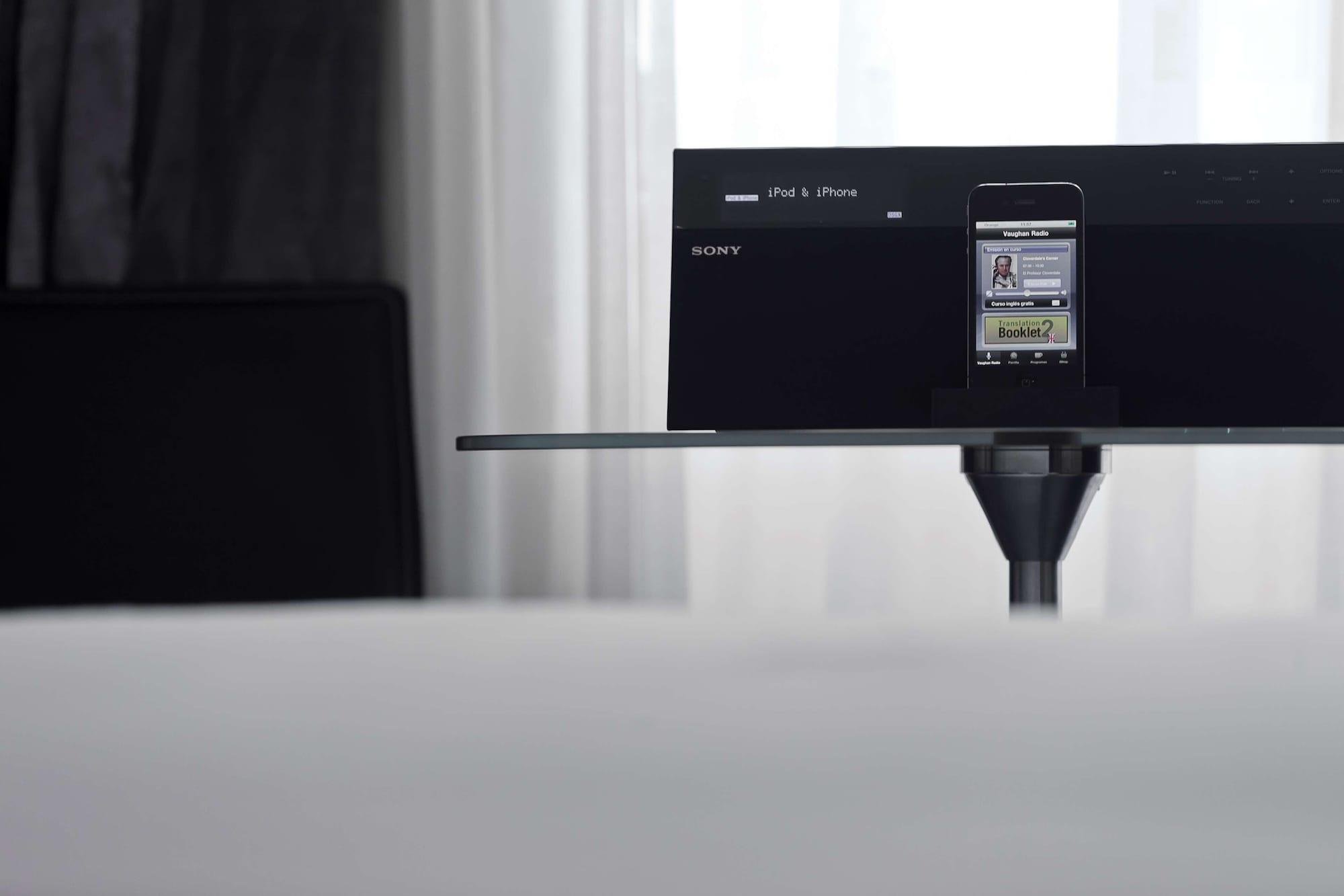 Hotel Lopez De Haro Bilbao Exterior foto The Apple Remote Dock