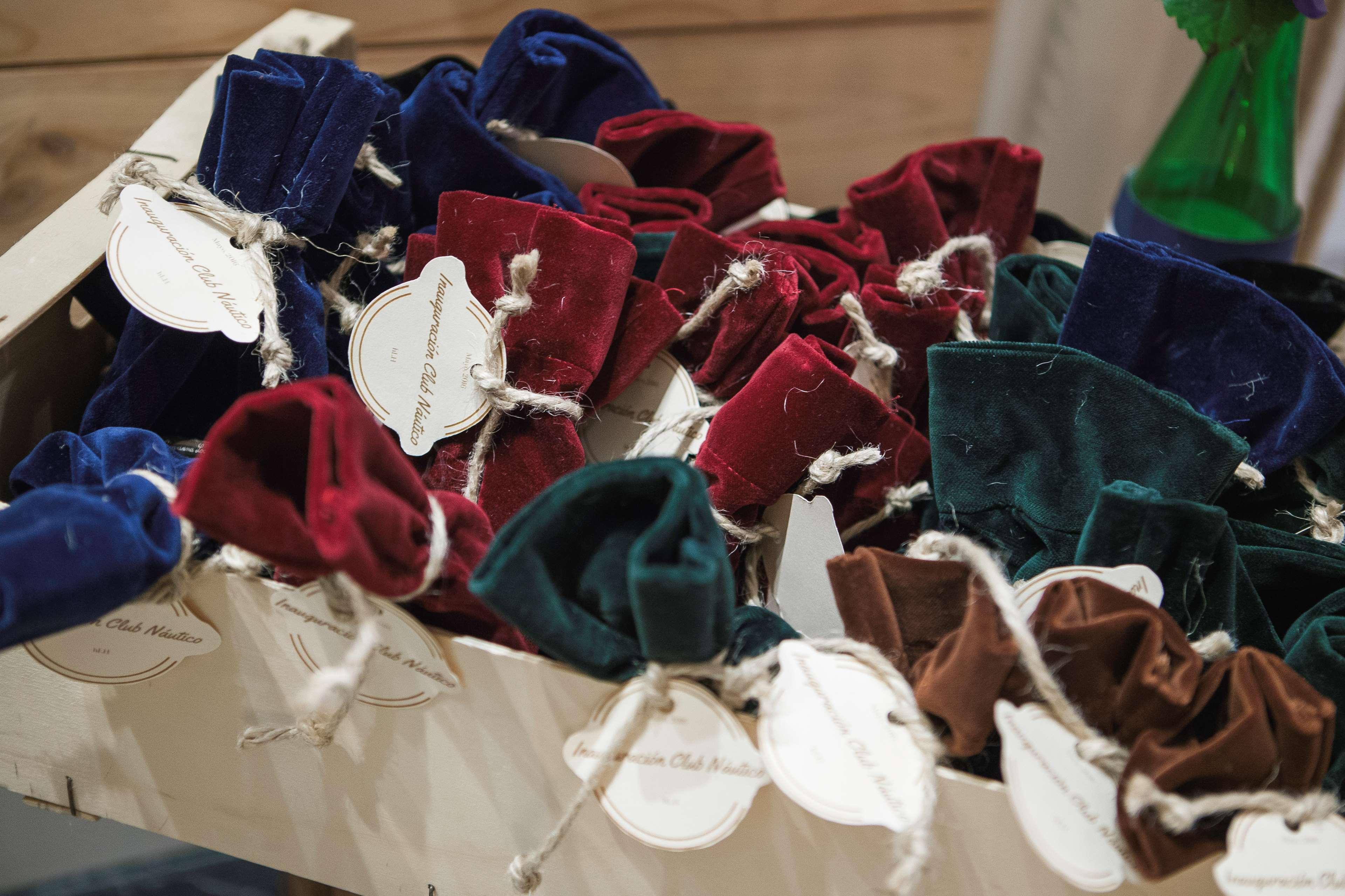Hotel Lopez De Haro Bilbao Exterior foto A selection of velvet pouches