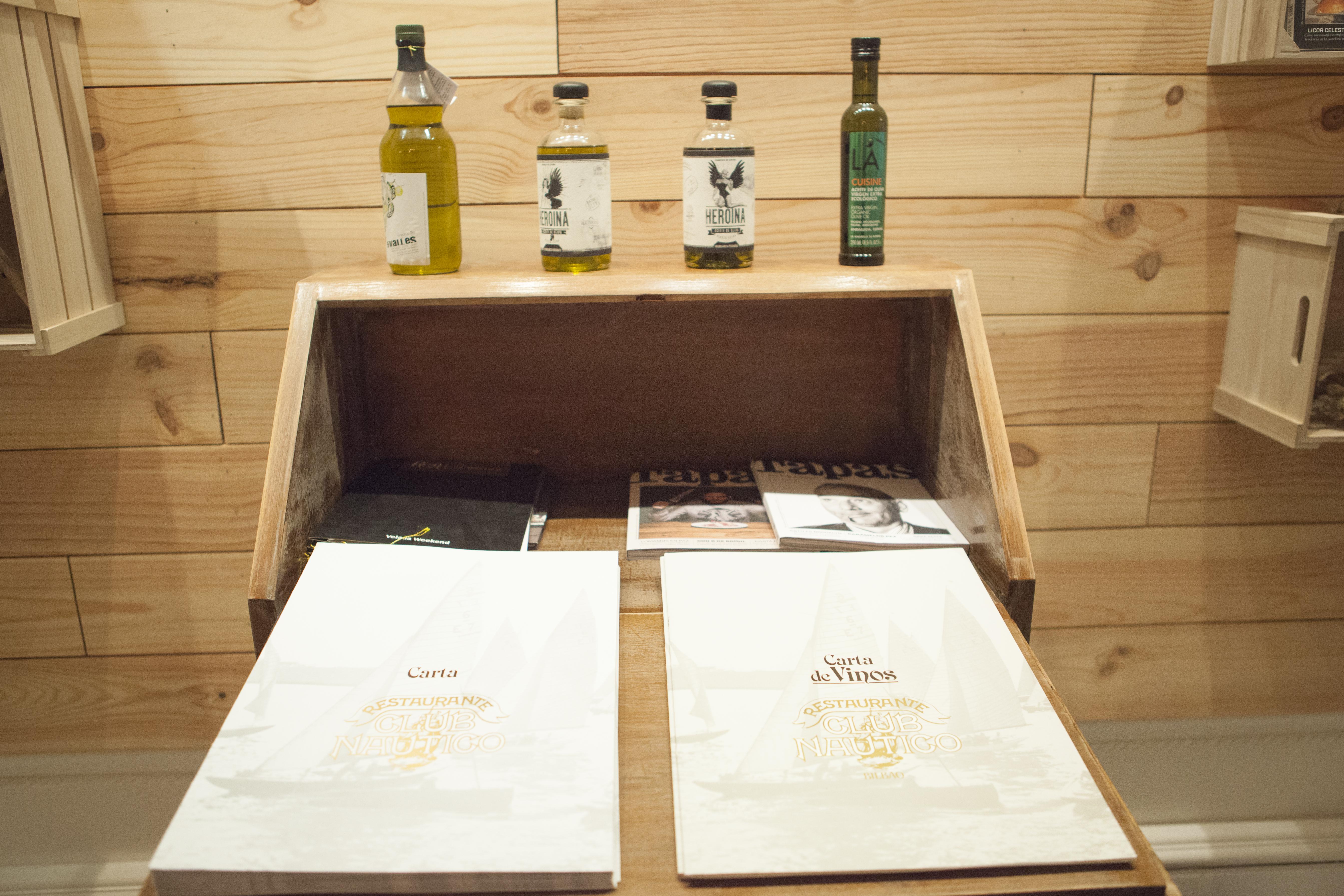 Hotel Lopez De Haro Bilbao Exterior foto Olive oil tasting